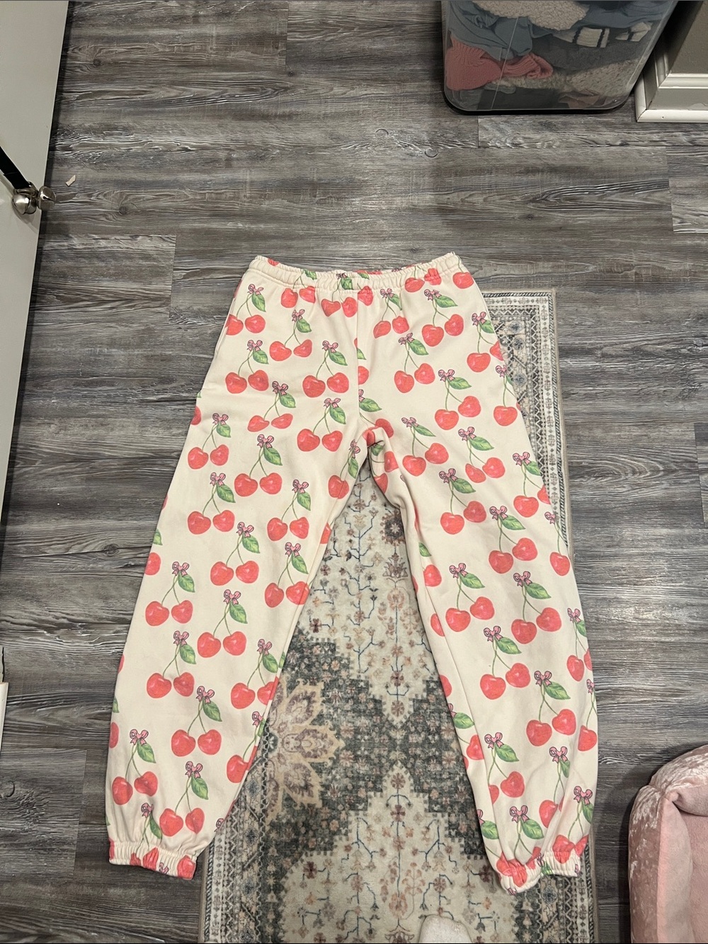 Happy Camp3r sweatpants